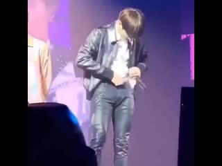 He rly did that in front of everyones salad