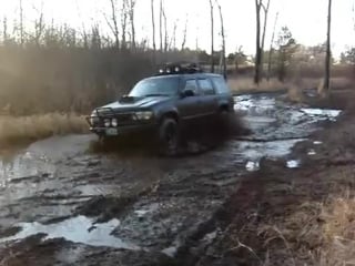 Ford explorer in the mud (tsl super swampers)