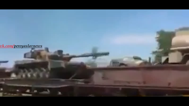 Огромный эшелон с украинскими танками т 80уд и китайско пакистанскими mbt 2000 идет к границам индии