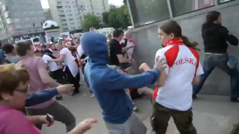 Русские наказали поляков за кричалку "русская курва"