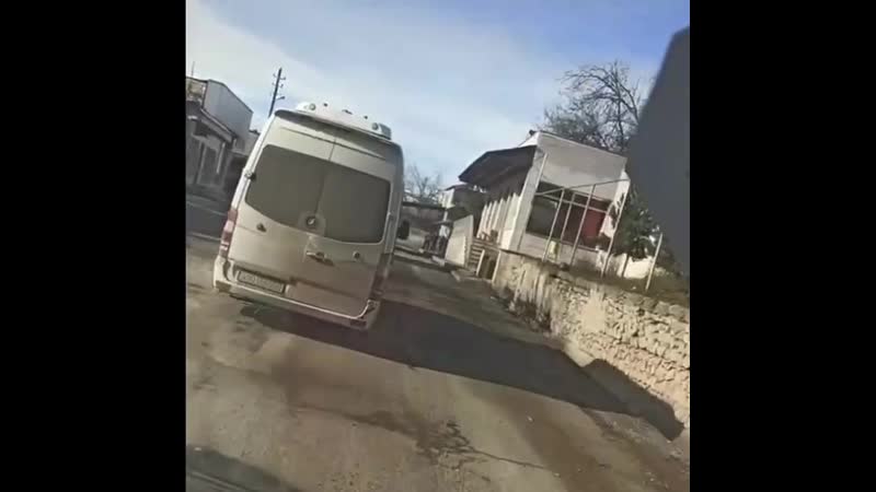 🇦🇿солдаты вс азербайджана проезжают село населённое армянами