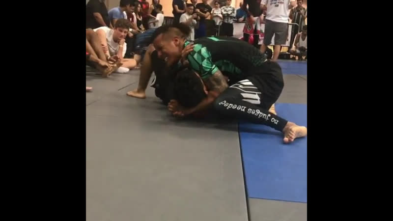 Франсиско луго удушка "бейсбольная бита"