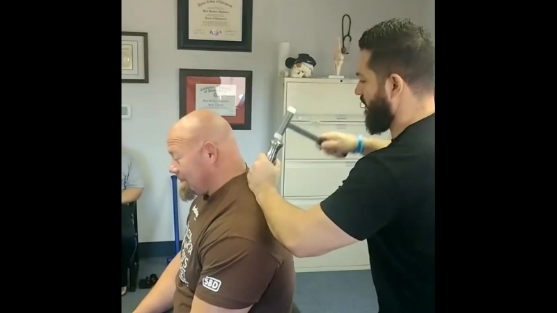 Taking care of legendary powerlifting champ and professional strongman @nickbeststrongman#powerlifting #squat #deadlift #bench #