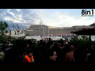 Cruise ship msc magnifica seven nation army (@hamburg)