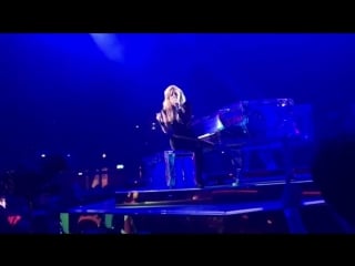 Lady gaga grigio girls (live @ joanne world tour; бирмингем, великобритания) ( (2)