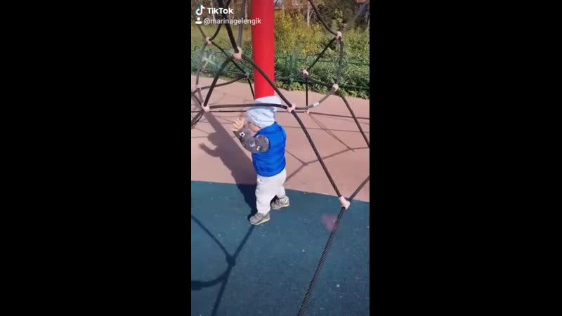 Маленький паучок 👶