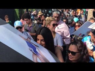 Priyanka chopra greets fans after filming extra at universal citywalk in hollywood