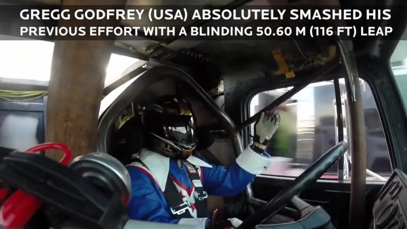 Самый длинный прыжок на грузовике (рекорд гиннеса)