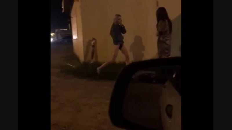 Картина porn video – Девушки развлекаются на дорогах краснодара российской такая картина голая девушка, которая чуть под колёса не кинулась )))) г