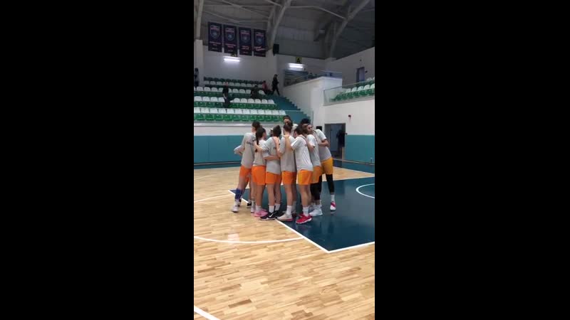 🎦 #sarayınsultanları botaş cup'ın son gününde oynayacağı ogm ormanspor maçı için sahada!