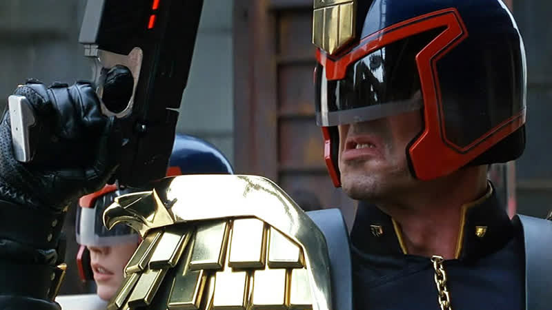 Судья дредд (1995)