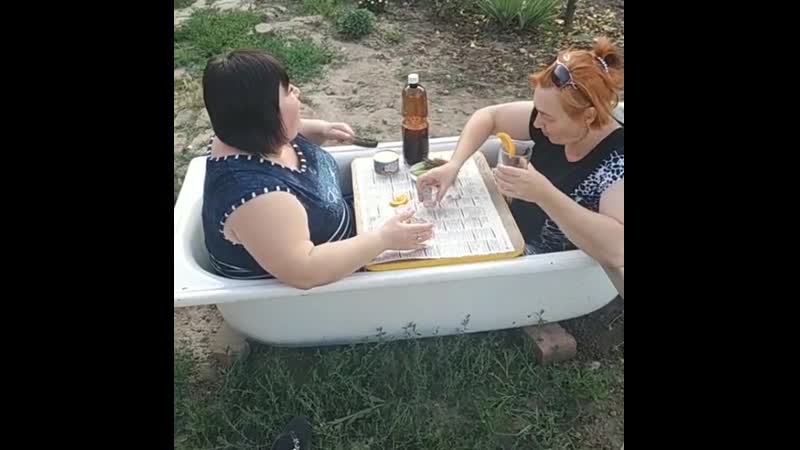 Белый теплоход