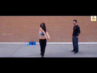 Bold guy vs dance girl (freestyle techno ⁄ hлорouse battle)
