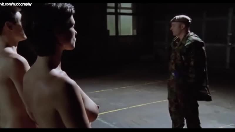 Хезер пис (heather peace) голая в сериале "элита спецназа" (ultimate force, 2005) сезон 3 / серия 1 (s03e01)