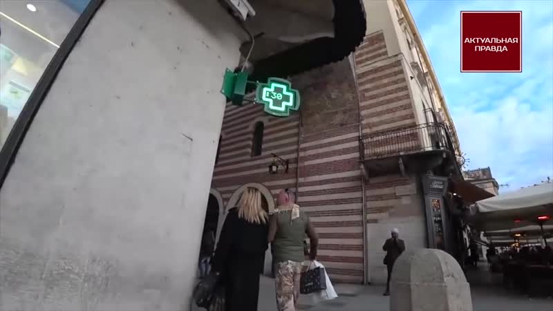 Как украинский десантник плюнул в лицо российскому пропагандону ( 720 x 720 ) mp4