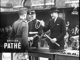 Irish volunteers commissioned (1939)