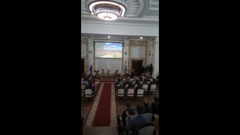 Подай балалайку