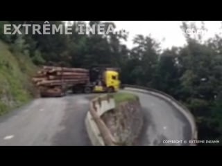 Extrême truck logger in french moutains