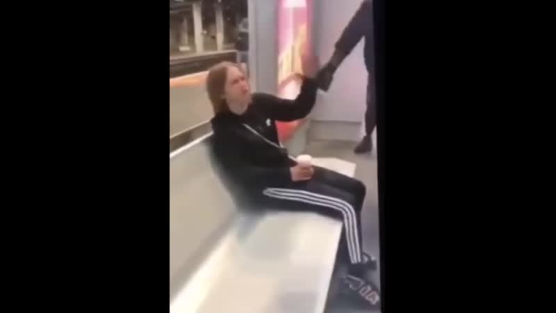 Негры пиздят белую mp4