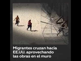 Migrantes aprovechan descuido y entran a ee uu cruzando el muro desde una playa de tijuana