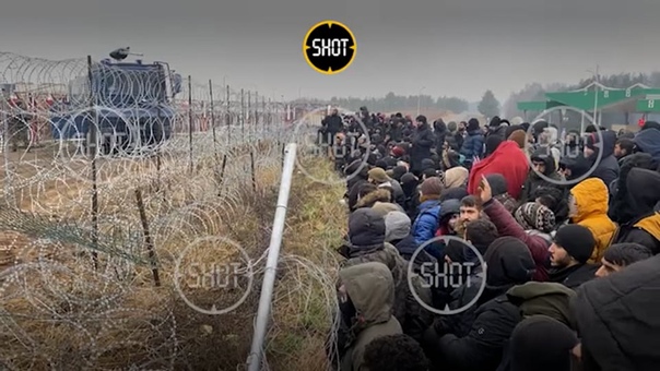 Беларусские силовики заставили мигрантов кричать «help help poland!»