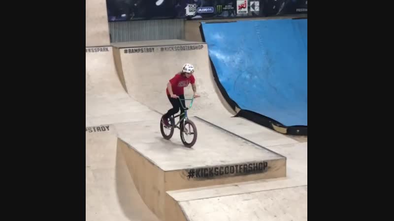 Arina azarova | bmx