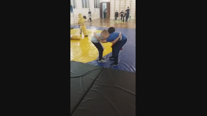 Тренироа гарифуллин айназ и салахов адель