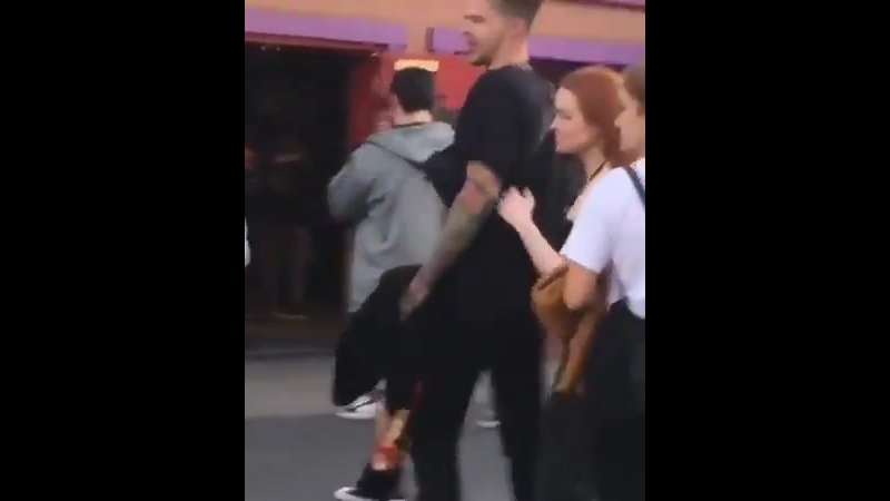 Мэделин петш в парке «universal studios hollywood» (05 10 2018)