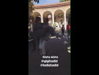 Gigi during the alberta ferreti ss18 rehearsals