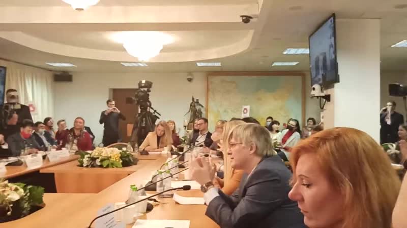 Родители сорвали выступление в думе