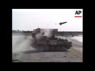 Ирак апрель 2003 басра уничтожение брошенного т 72 республиканской гвардии из самоходного птрк fv102 striker