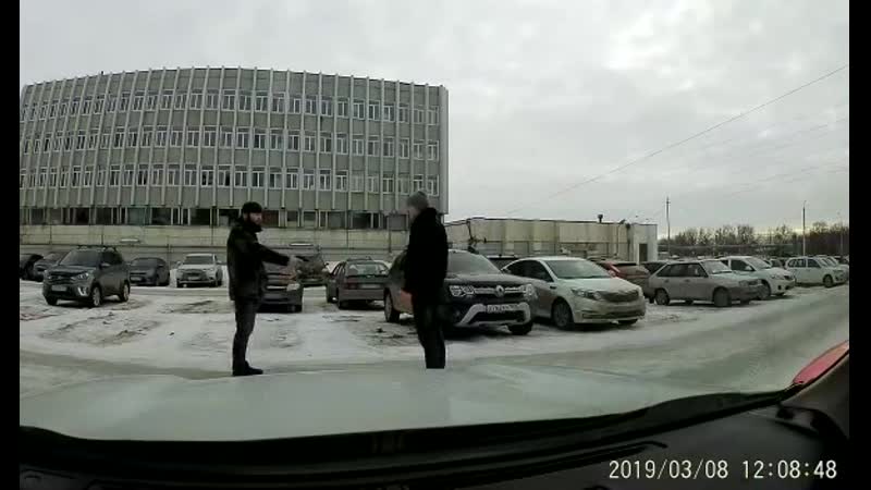 Начальник, подчинённый и травматический пистолет