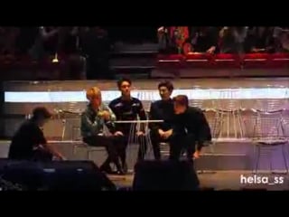 Hd fancam 151202 exo chanbaek arm wrestling @ mama 2015