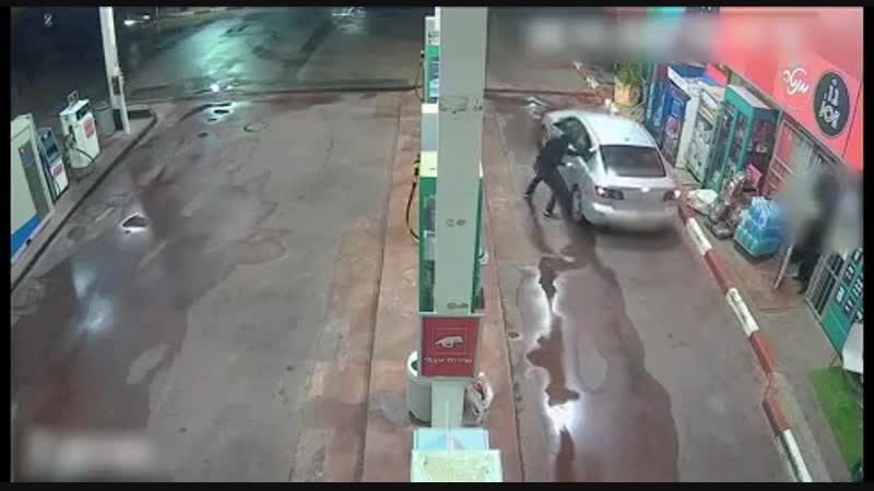 Полицейские предотвратили ограбление на азс в израиле