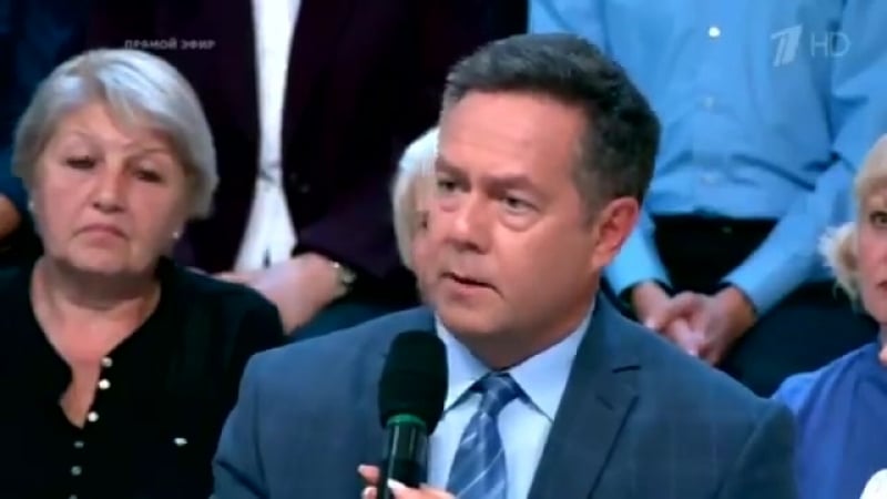 Выписать ордер на арест терезы мэй, глав ми 5 и скотланд ярда