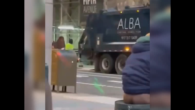 На пятой авеню свобода и демократия