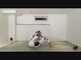 Tommy langaker high step pass from reversed de la riva