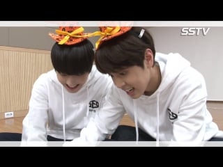 161111 playing halloween games and girl groups medley trade challenge @ sstv영상