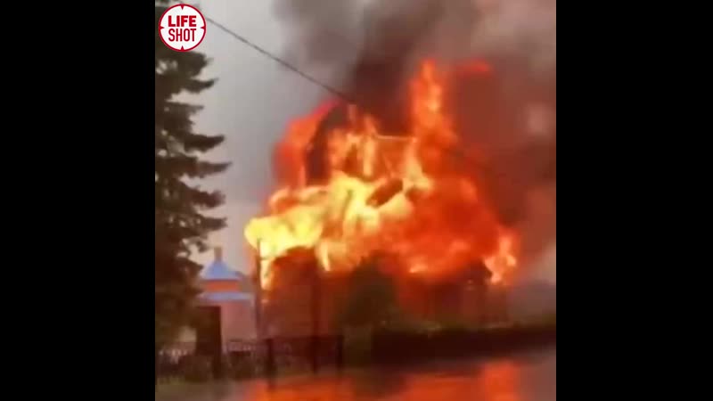 В томской области молния ударила в церквушку
