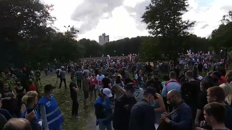 Мора людзей на мітынгу