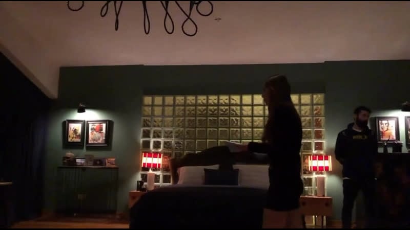 Афра и мерт за кадром