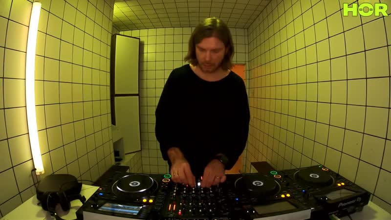 Model 1 4 marcel dettmann / january 22 / 4pm 5pm