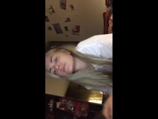 Анна корнильева в periscope "домашняя девочка и музыка ночью 💁🏼🙆🏼🎧 заходи не стесняйся в гости 🤗" (трансляция от )