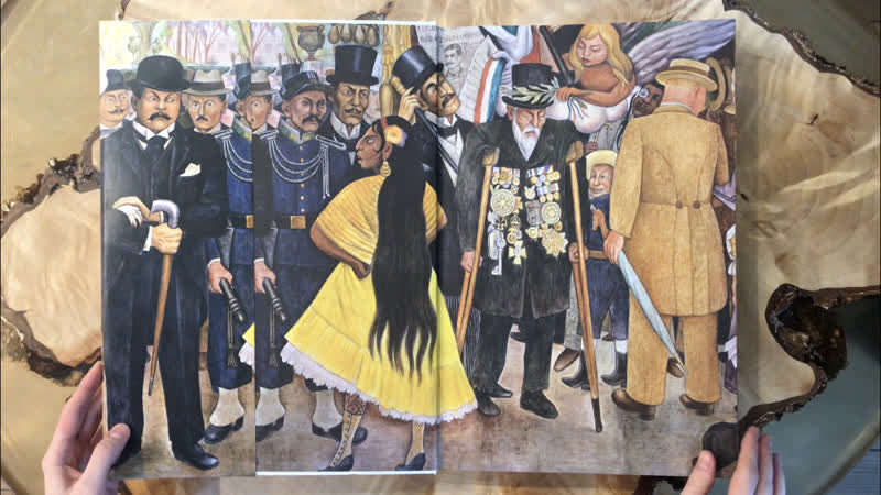 Пионер листает «diego rivera the complete murals»