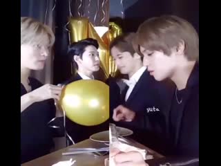 Yuta was trying to untie the balloon