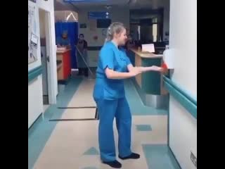 #saluteourheroes ❤️ healthcare workers keeping a positive mindset with the sound of @liljon okay!