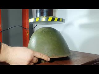 [crazy russian experiments] гидравлический пресс против броне шлема, современный и советский