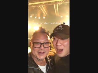 Сынни с друзьями в клубе «club cubic» в макао