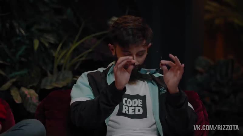 Снимает очки (чбд, что было дальше, вп, для вп, важные переговоры, рустам, рептилоид, deal, with, it, очки, крутой)