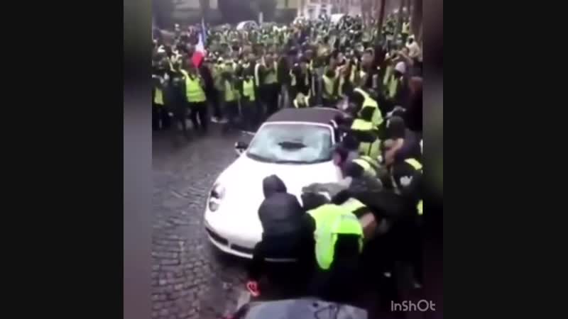 «жилеты» перевернули porsche